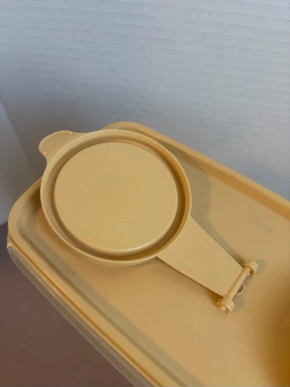 Tupperware Cream Storage Container with Yellow Lid - Picture 5 of 9